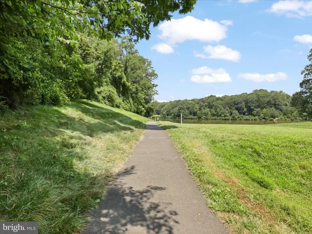 $2,850 | 5513 Ridgeton Hill Court, Fairfax, VA 22032