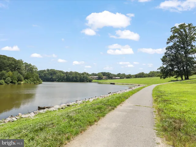 $2,850 | 5513 Ridgeton Hill Court, Fairfax, VA 22032