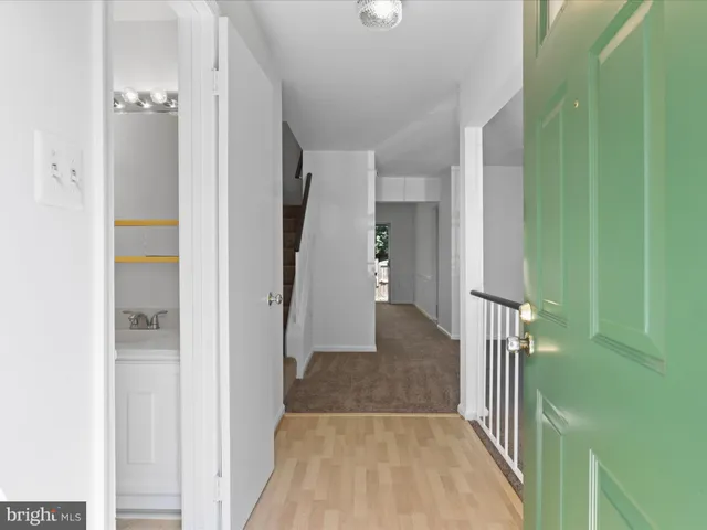 $2,850 | 5513 Ridgeton Hill Court, Fairfax, VA 22032