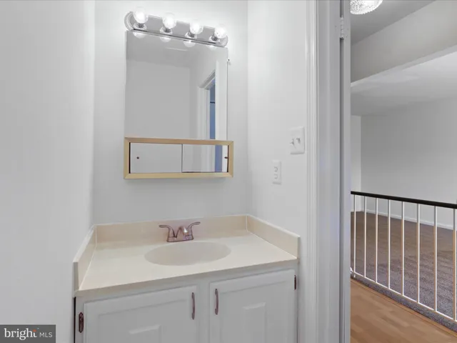 $2,850 | 5513 Ridgeton Hill Court, Fairfax, VA 22032