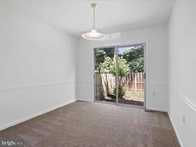 $2,850 | 5513 Ridgeton Hill Court, Fairfax, VA 22032