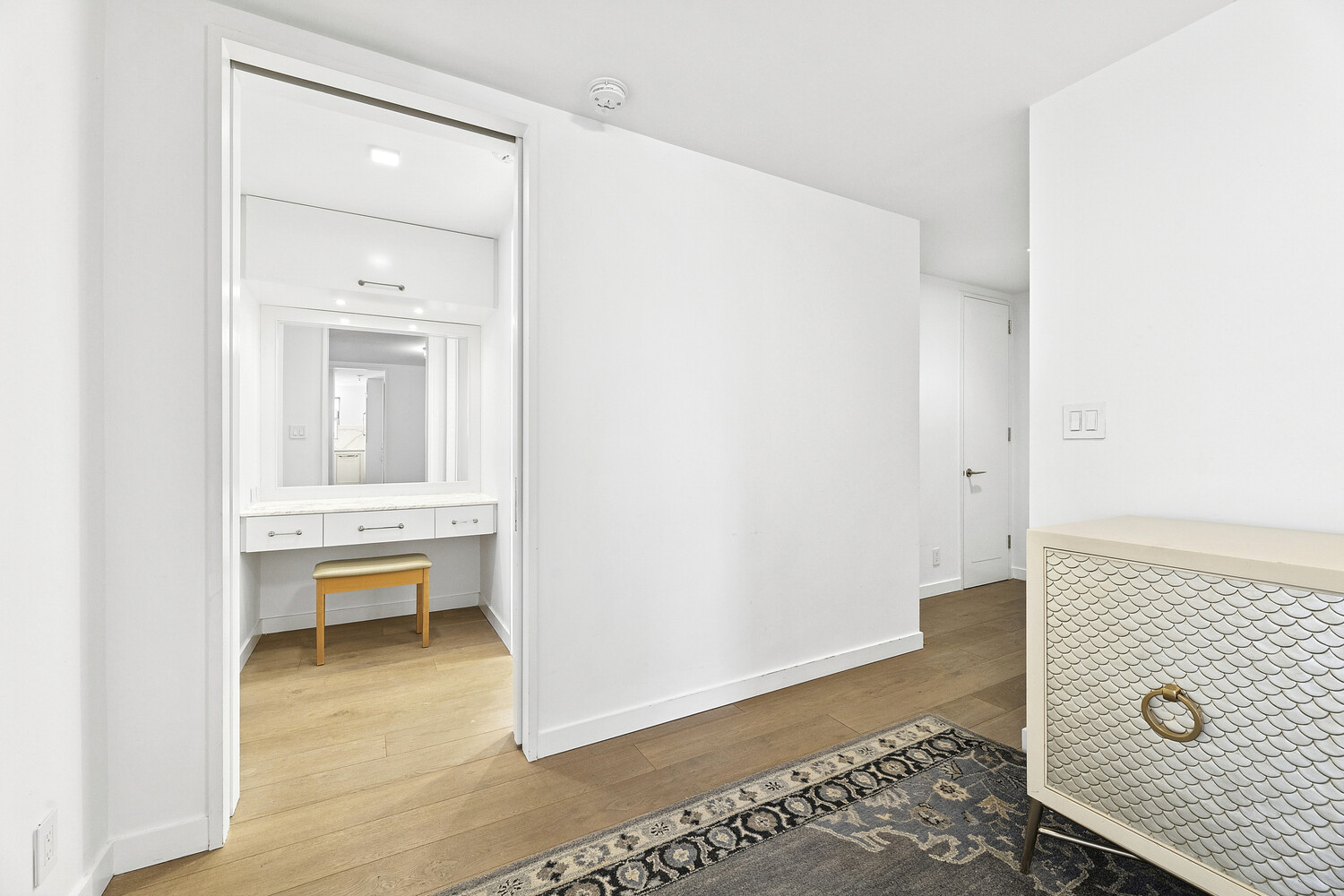 360 East 72nd Street, Unit B610 Manhattan, NY 10021 - Photo 10 of 11