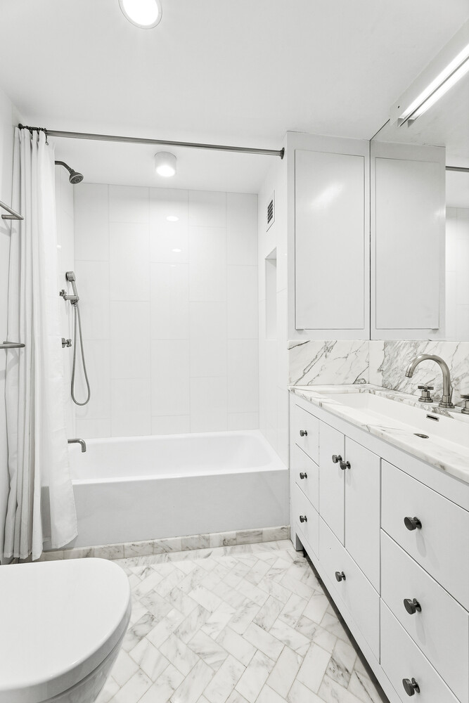 360 East 72nd Street, Unit B610 Manhattan, NY 10021 - Photo 6 of 11