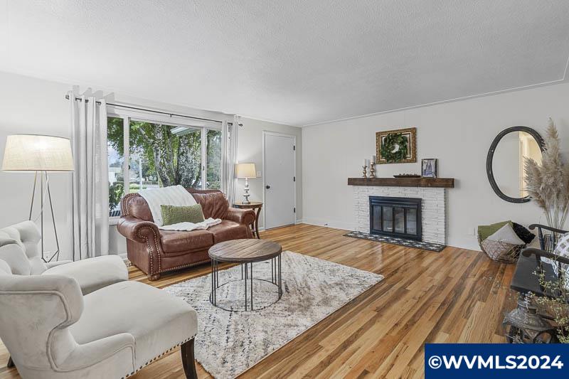 4555 Lone Oak Road Southeast Salem, OR 97302 - Photo 8 of 35 Gallery Image 8