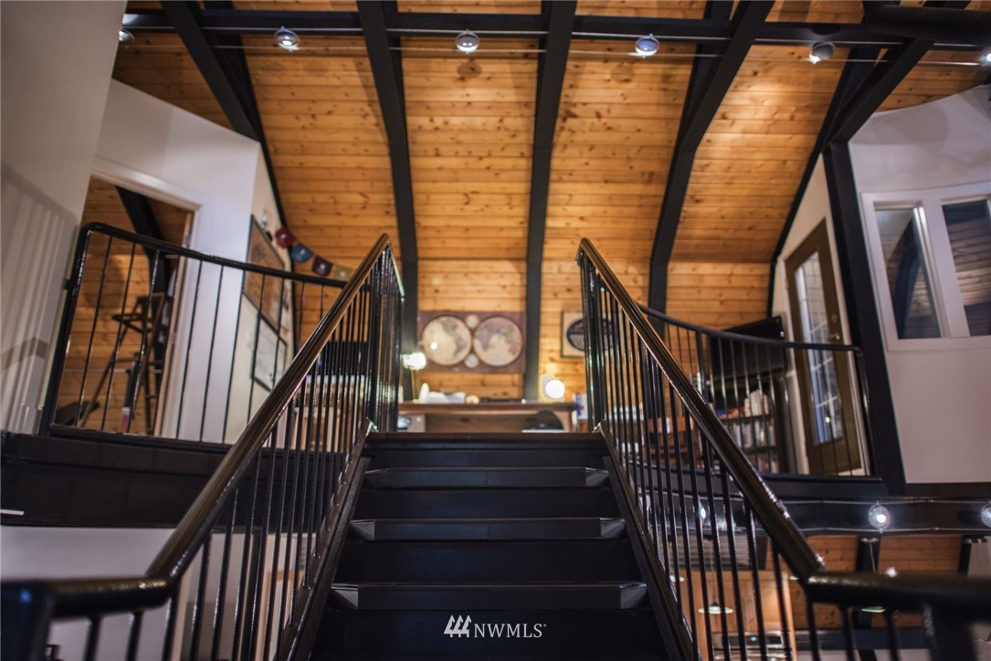 15024 Iceberg Road Glacier, WA 98244 - Photo 5 of 16 Gallery Image 5