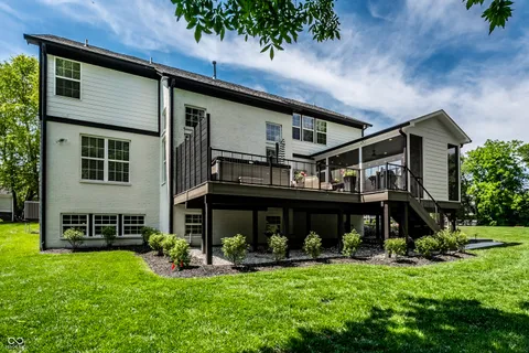 $870,000 | 2500 Fawn Bluff Court, Zionsville, IN 46077