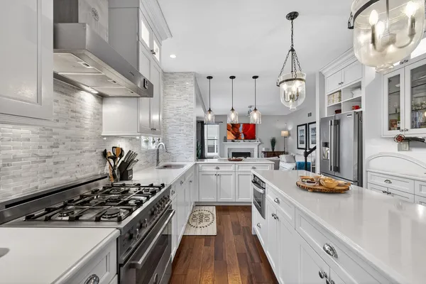 $729,000 | 5285 Shotkoski Drive, Hoffman Estates, IL 60192