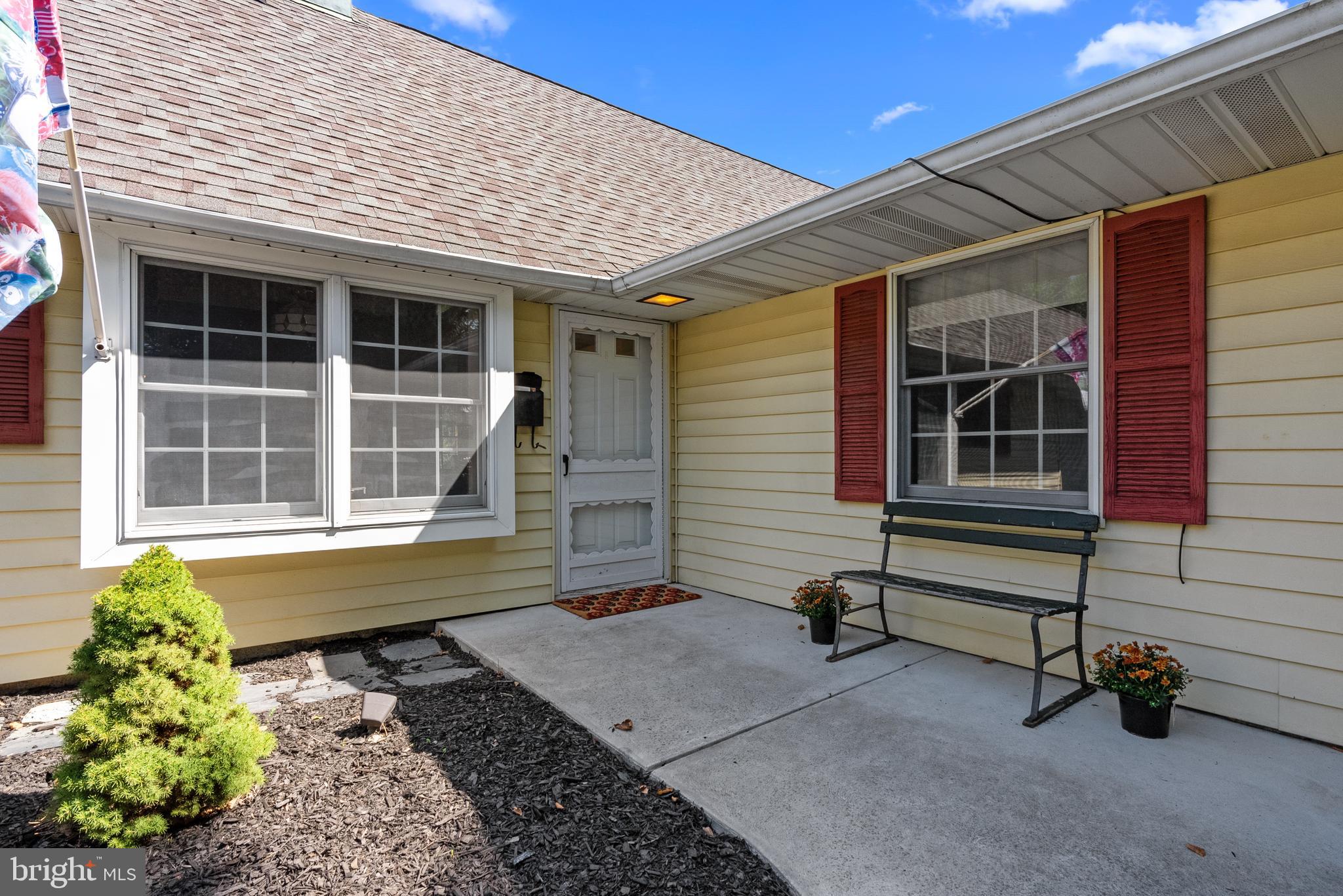 41 Spicebush Road Levittown, PA 19056 - Photo 4 of 32 Gallery Image 4