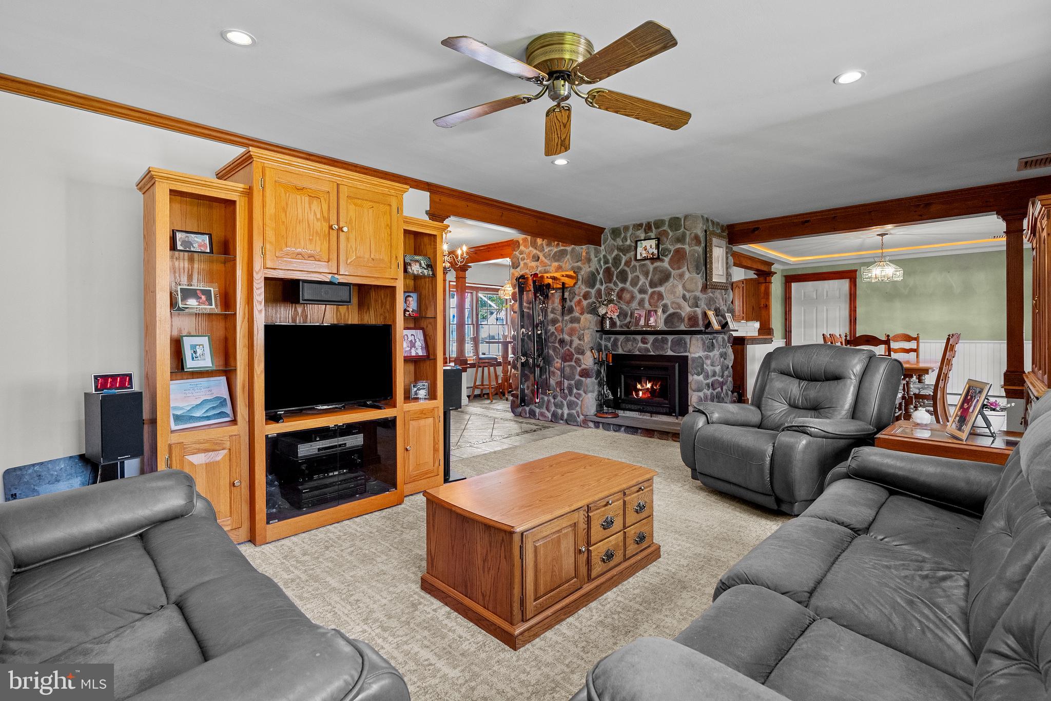 41 Spicebush Road Levittown, PA 19056 - Photo 7 of 32 Gallery Image 7