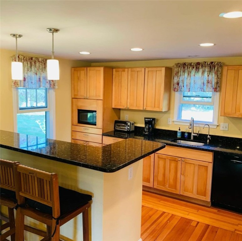 194 East Main Road Little Compton, RI 02837 - Photo 4 of 10