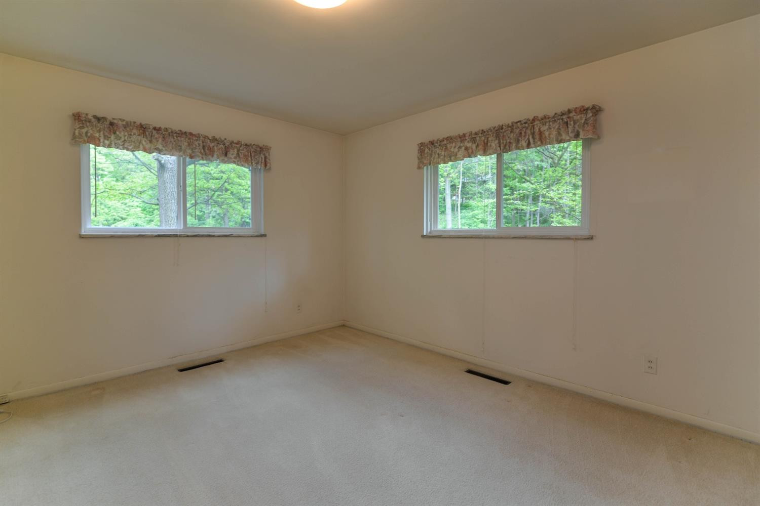 1017 Red Oak Road Ann Arbor, MI 48103 - Photo 24 of 39 Photo 24