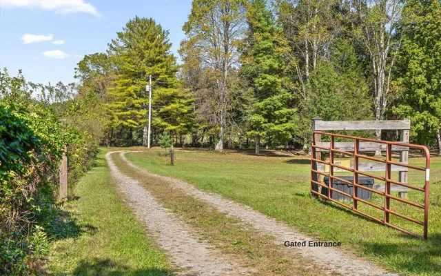 $850,000 | 2907 Mowbray Pike, Soddy Daisy, TN 37379