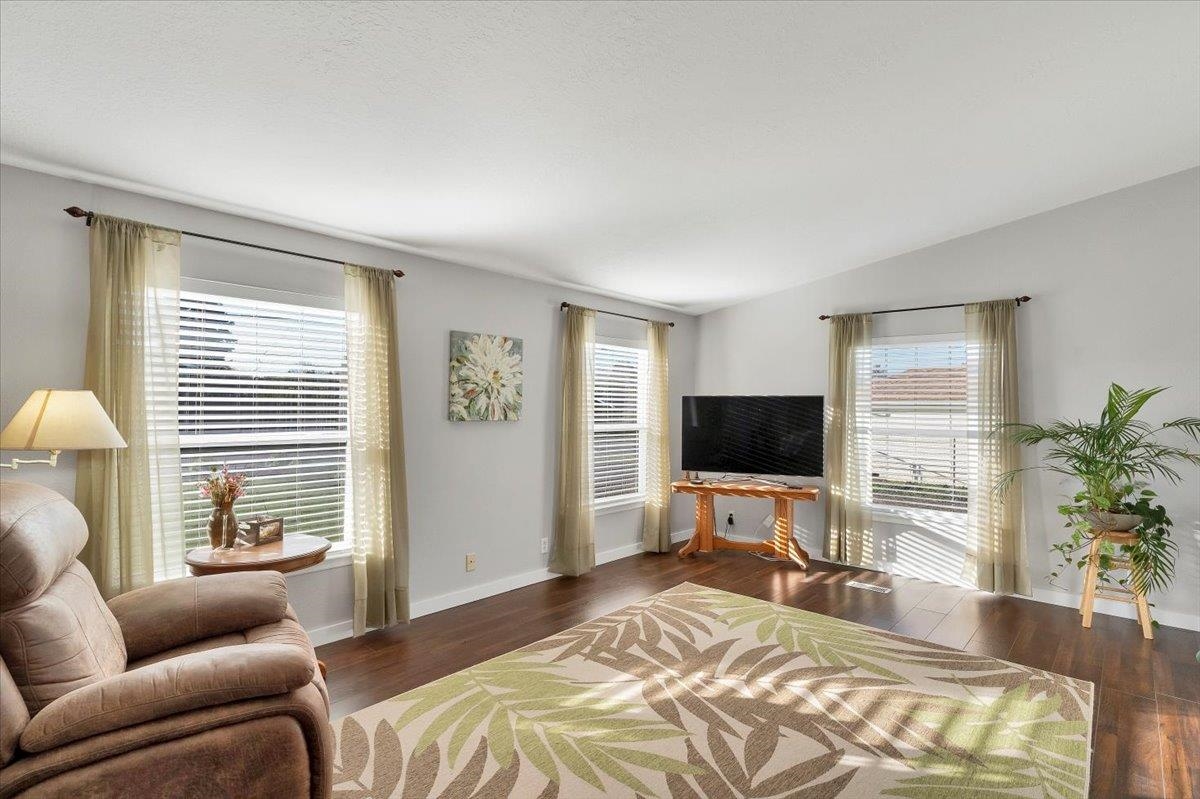 4645 Herrin Road Northeast Salem, OR 97305 - Photo 16 of 48 Gallery Image 16