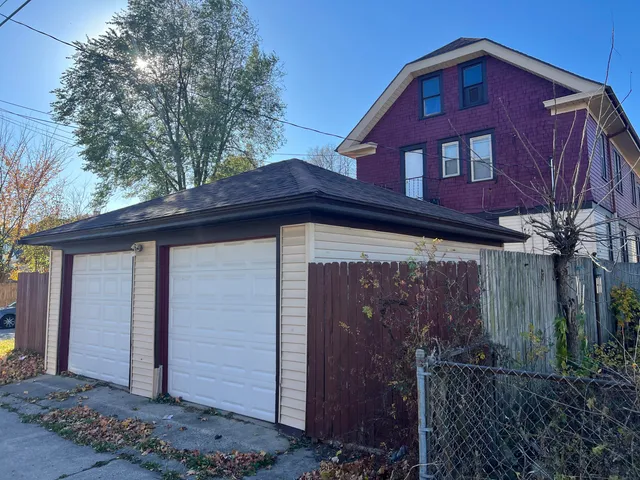 $189,900 | 3002 North 40th Street, Unit 3004, Milwaukee, WI 53210