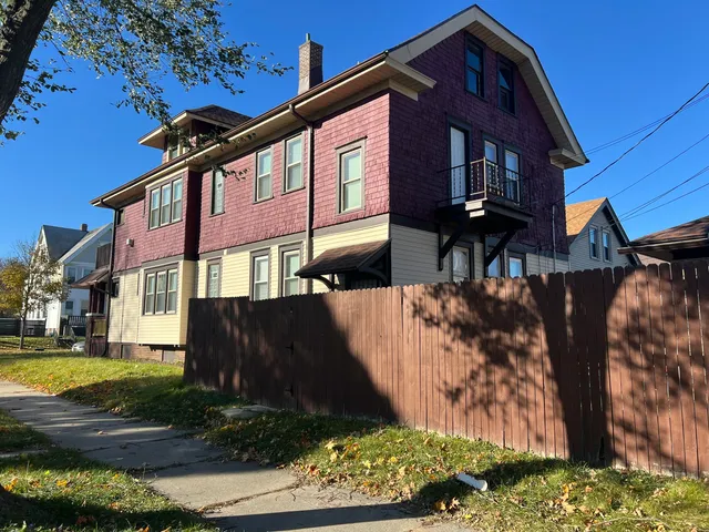 $189,900 | 3002 North 40th Street, Unit 3004, Milwaukee, WI 53210