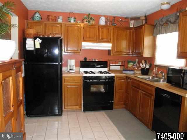 26 Narrow Road Hanover, PA 17331 - Photo 4 of 16 Gallery Image 4