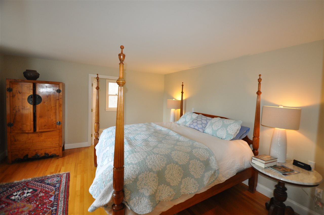 11 Southgate Road Hollis, NH 03049 - Photo 29 of 40