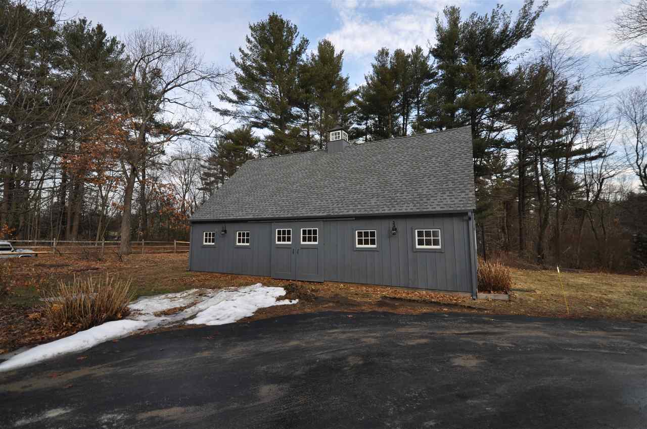 11 Southgate Road Hollis, NH 03049 - Photo 10 of 40