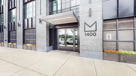 $910,000 | 1400 West Monroe Street, Unit 5E, Chicago, IL 60607