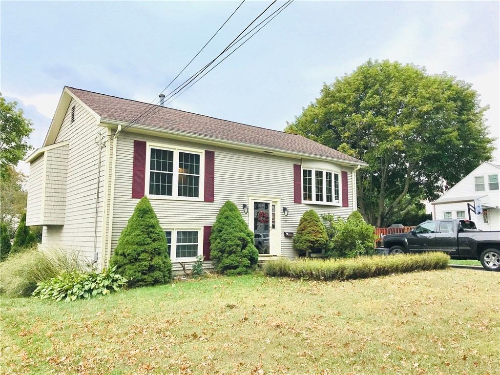 111 Roffee Street Barrington, RI 02806 - Photo 2 of 27 Gallery Image 2