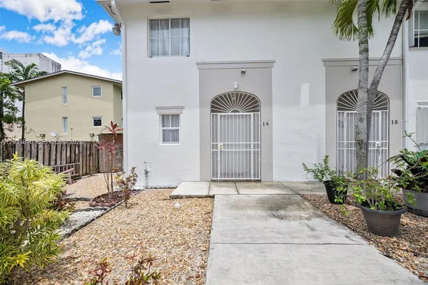 $2,500 | 421 Southwest 3rd Street, Unit 16, Miami, FL 33130