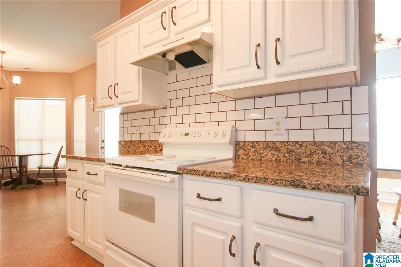 8524 Covington Way Leeds, AL 35094 - Photo 15 of 35