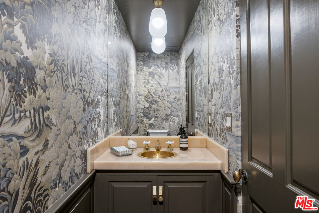 13439 Java Drive Los Angeles, CA 90210 - Photo 18 of 39