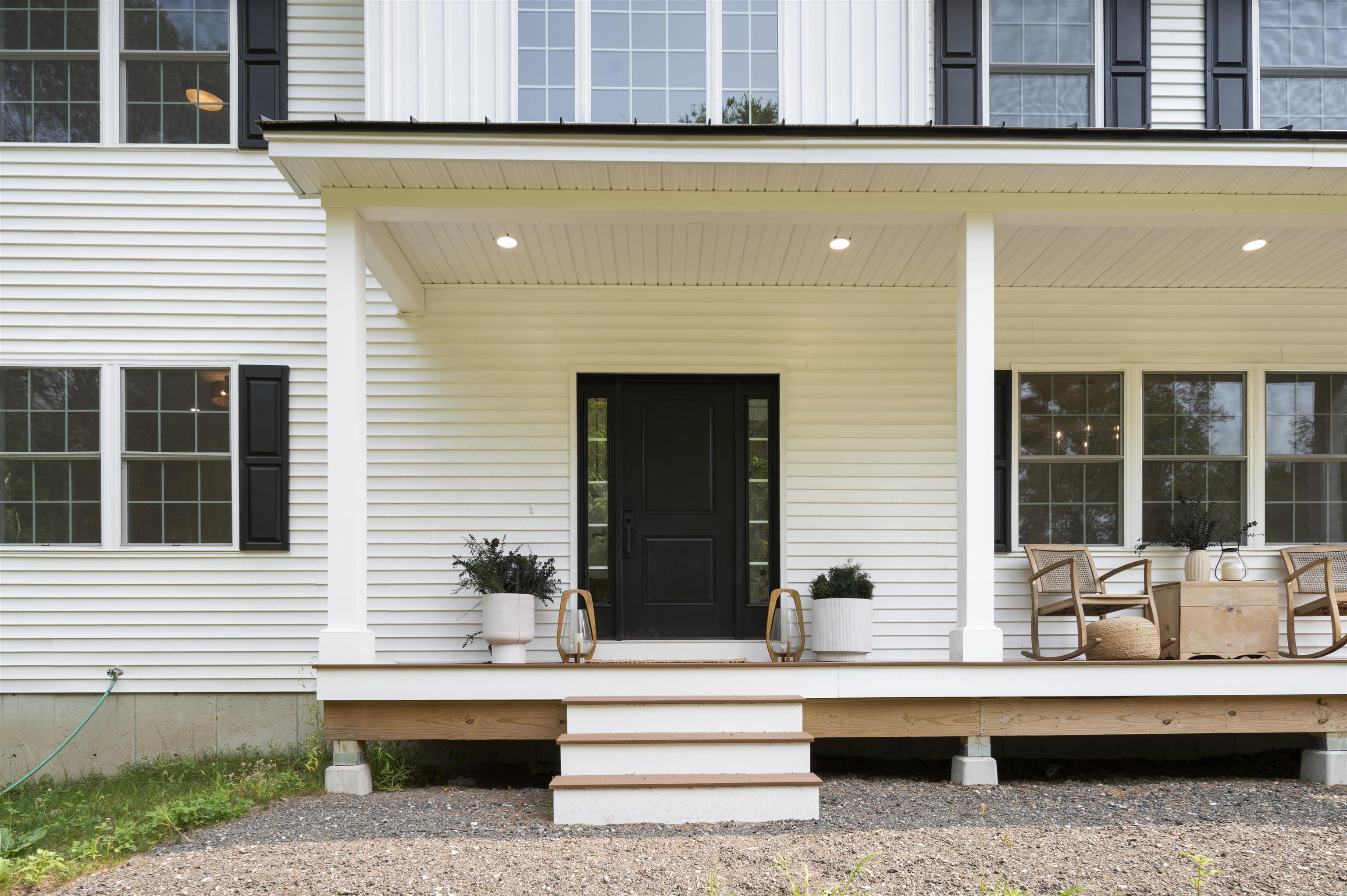 356 Island Pond Road Derry, NH 03038 - Photo 4 of 45