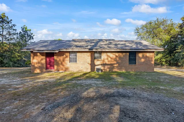 $229,000 | 552 Roberts Drive, DeFuniak Springs, FL 32433