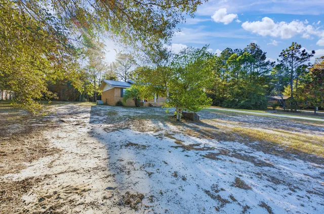 $229,000 | 552 Roberts Drive, DeFuniak Springs, FL 32433