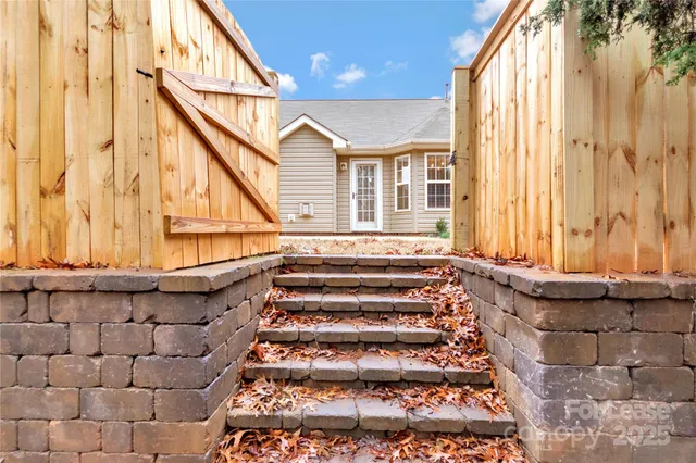 a view of entryway with a front door
