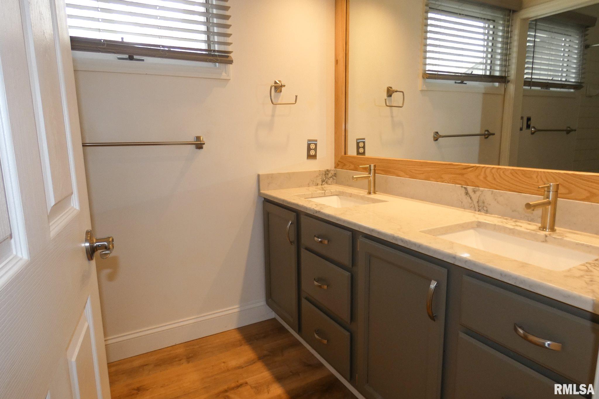 3546 West Chartwell Road Peoria, IL 61614 - Photo 22 of 41 Gallery Image 22