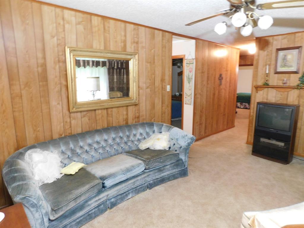 107 5th Street Northeast Springhill, LA 71075 - Photo 13 of 26