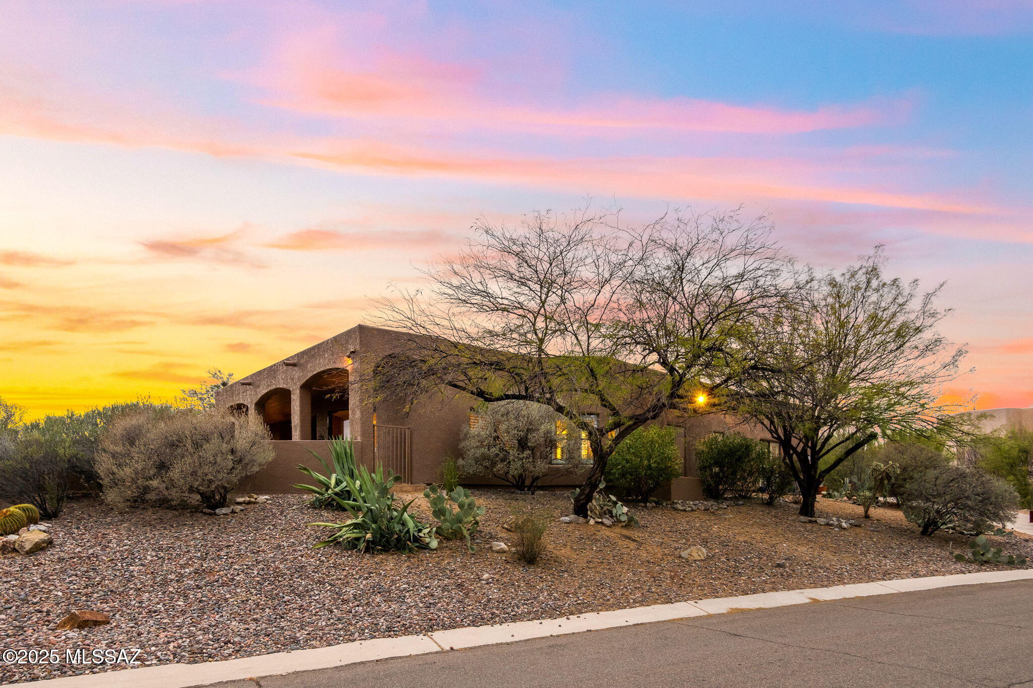 955 West Silver Spring Place Oro Valley, AZ 85755 - Photo 3 of 35