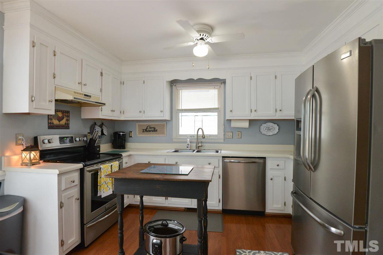 131 Sandy Ridge Road Dunn, NC 28334 - Photo 10 of 30 Gallery Image 10