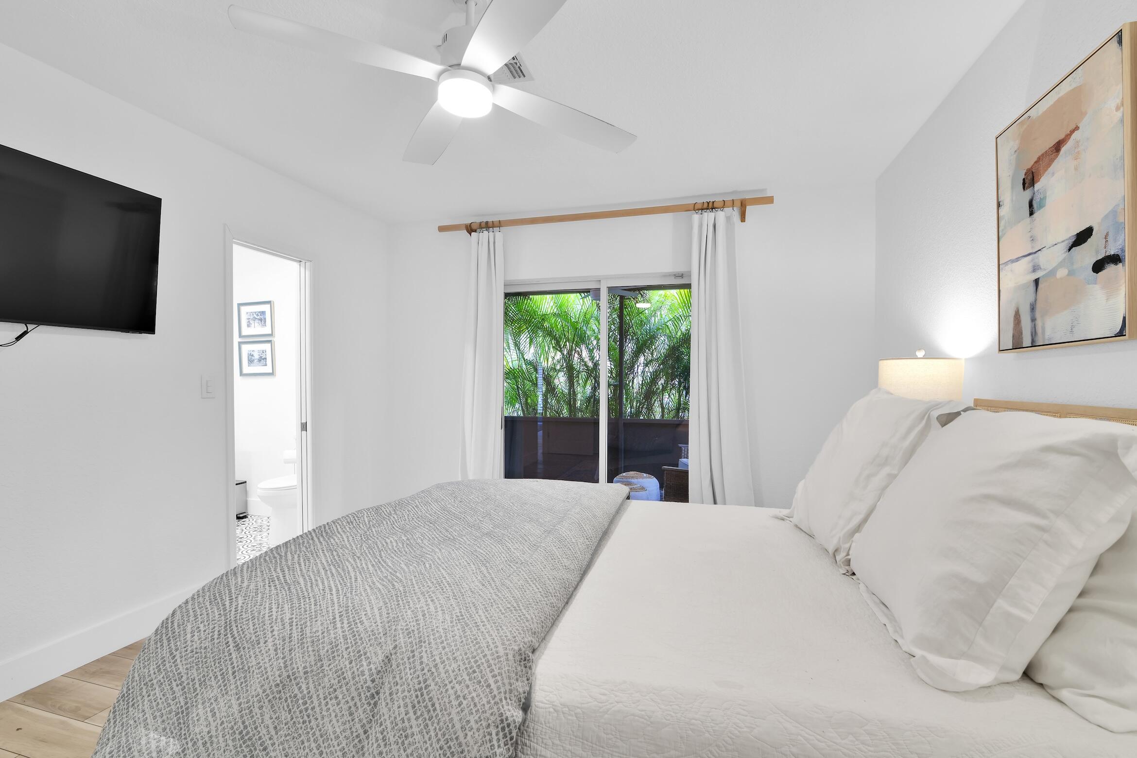 770 East Camino, Unit 30 Boca Raton, FL 33432 - Photo 18 of 43 Primary Bedroom