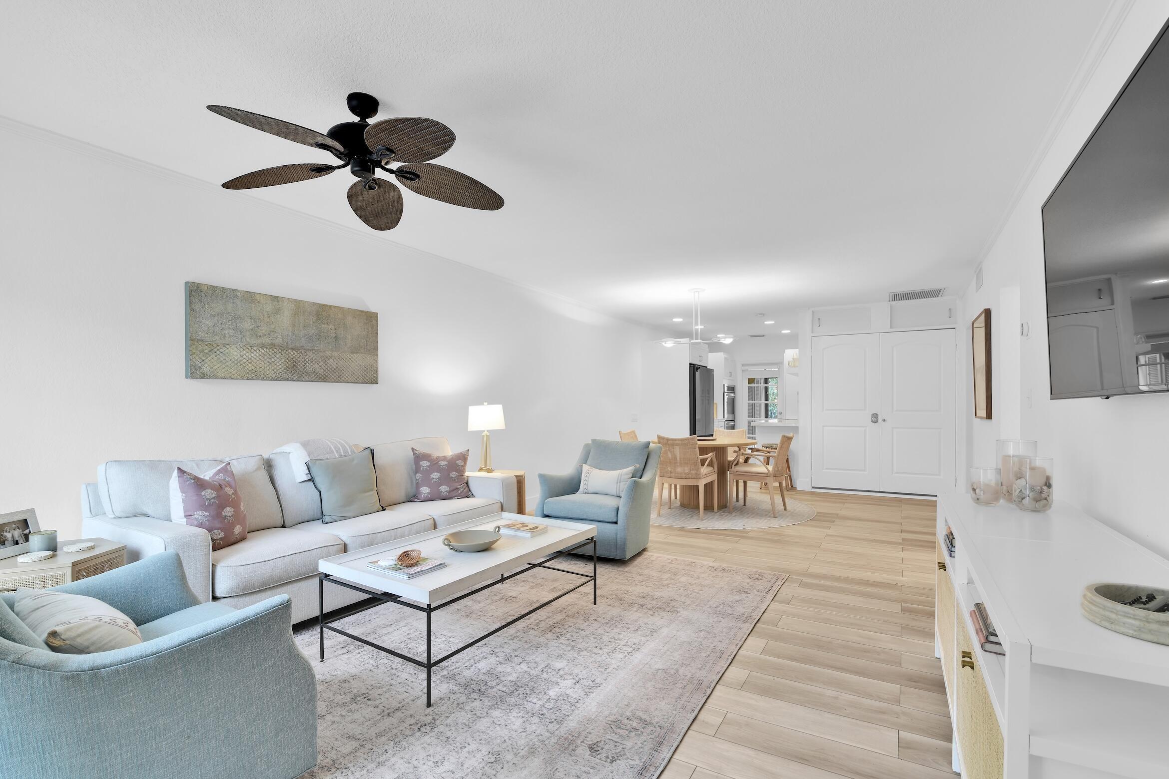 770 East Camino, Unit 30 Boca Raton, FL 33432 - Photo 6 of 43 Living Room