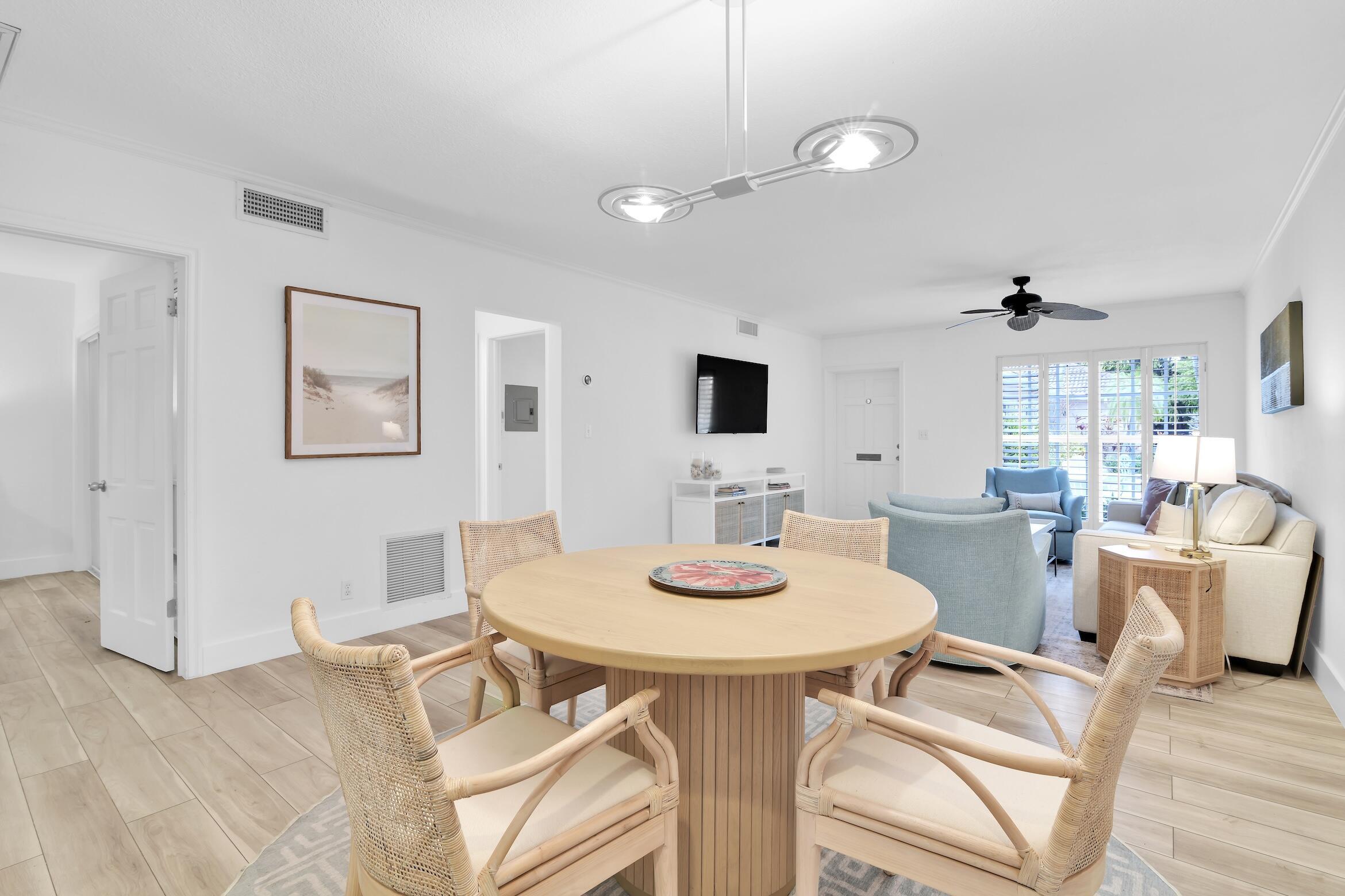 770 East Camino, Unit 30 Boca Raton, FL 33432 - Photo 9 of 43 Dining Room