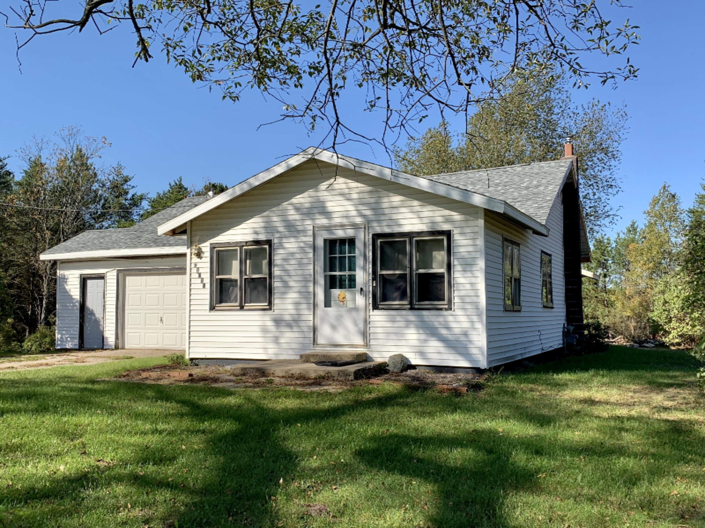 23074 Highway 10 Reed City, MI 49677 - Photo 2 of 36 IMG_0225