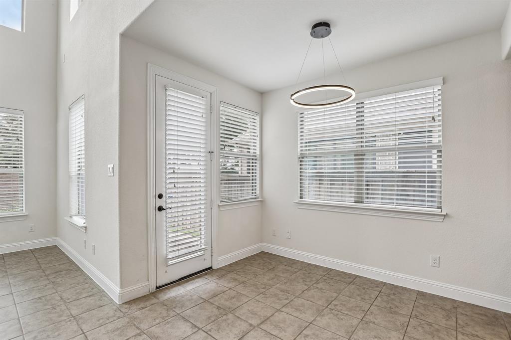7228 Ridgepoint Drive Irving, TX 75063 - Photo 10 of 38