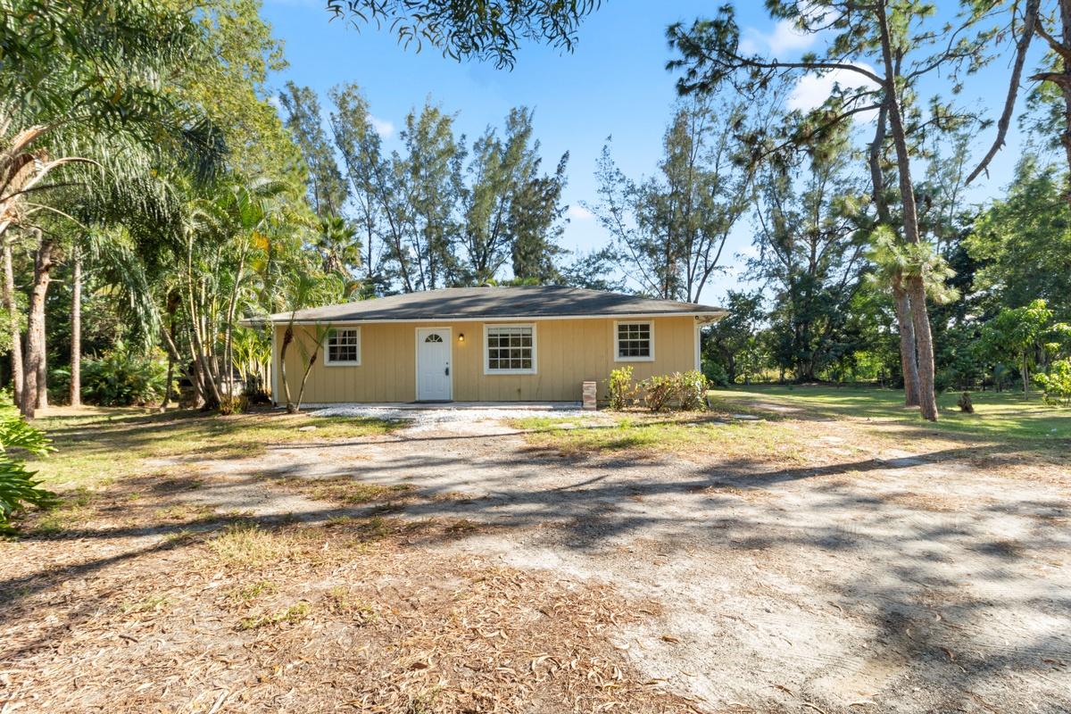 12310 55th Road North Royal Palm Beach, FL 33411 - Photo 1 of 28 Front of House