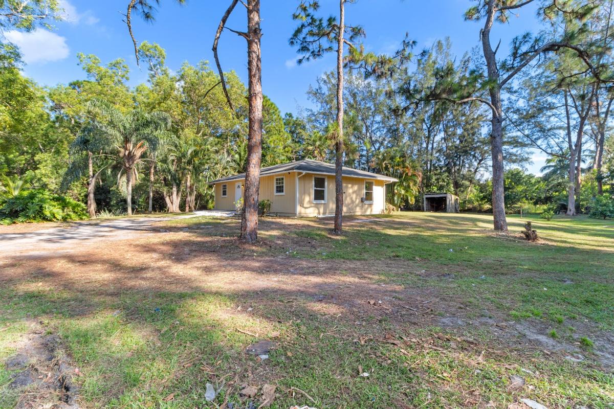 12310 55th Road North Royal Palm Beach, FL 33411 - Photo 23 of 28 Yard
