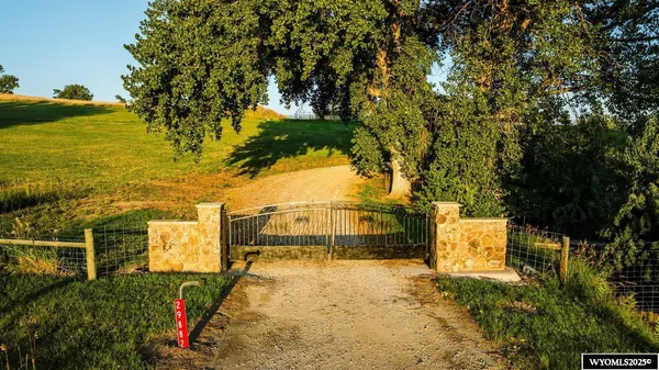 $1,425,000 | 29882 Old Highway 87, Buffalo, WY 82834