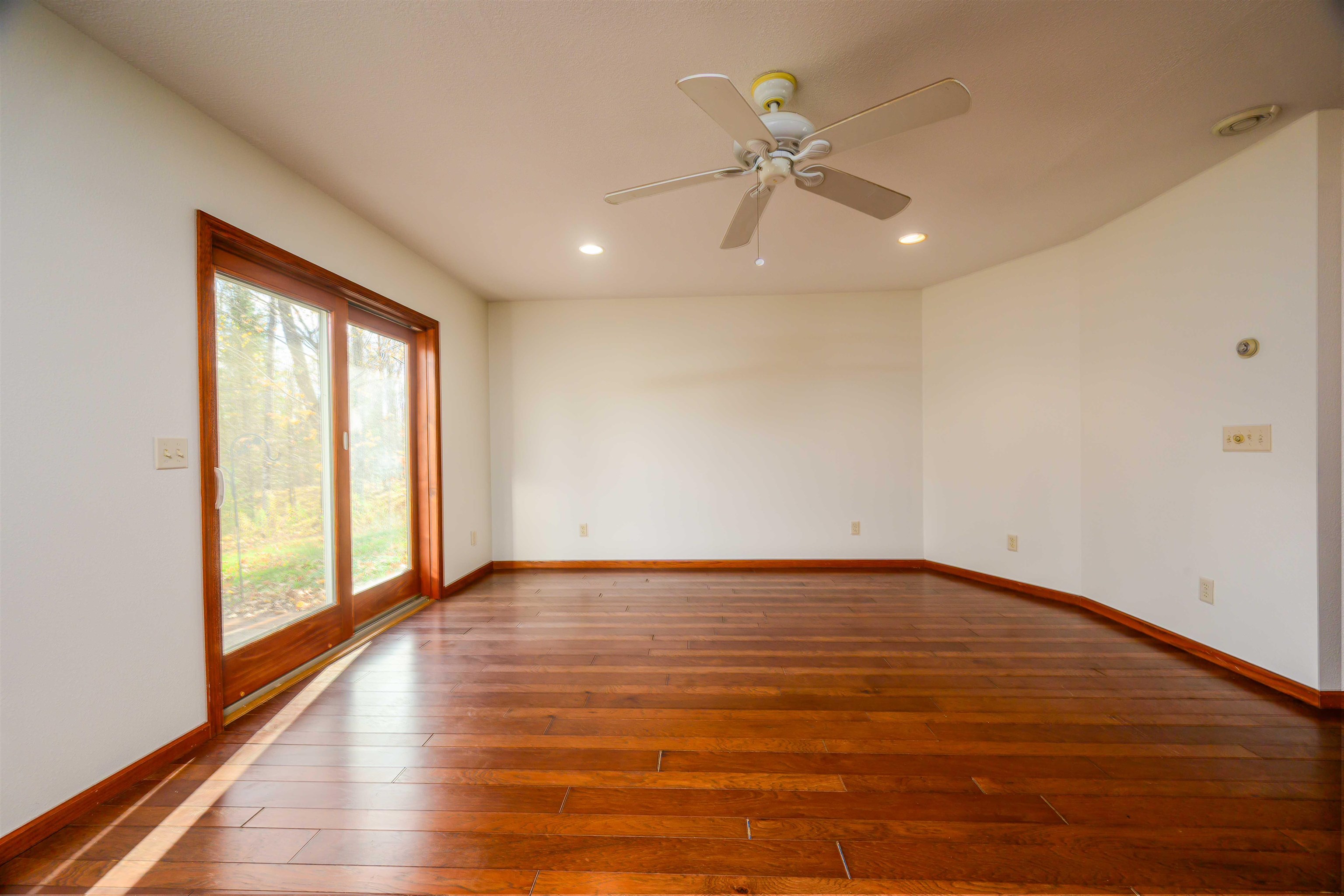 2942 Lismore Road Duluth, MN 55804 - Photo 3 of 99