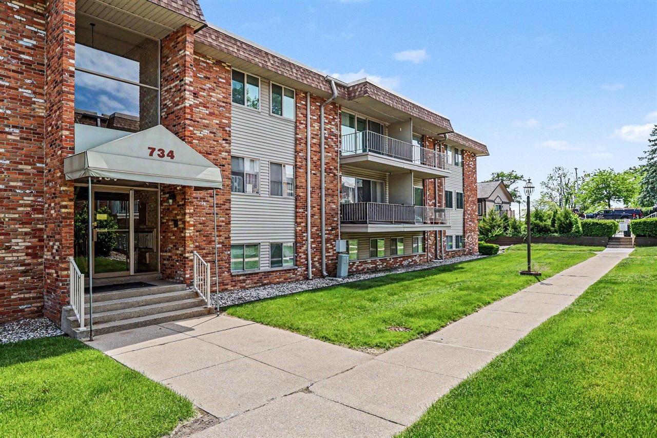 734 West Kilgore Road, Unit 303 Kalamazoo, MI 49008 - Photo 32 of 34