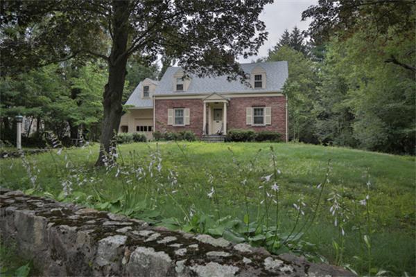 404 Davis Road Bedford, MA 01730 - Photo 1 of 18 Gallery Image 1