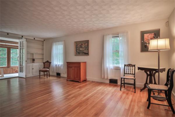 404 Davis Road Bedford, MA 01730 - Photo 3 of 18 Gallery Image 3