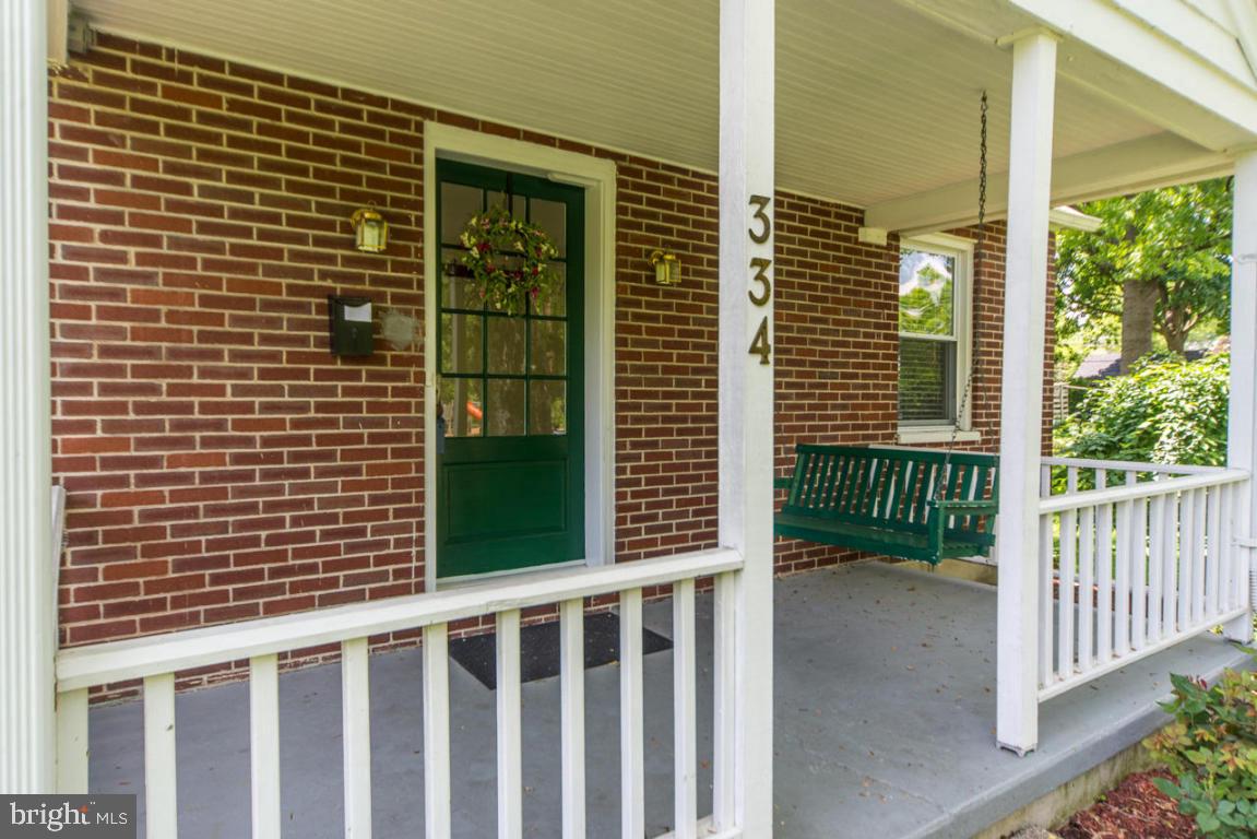 334 East New Street Lititz, PA 17543 - Photo 2 of 17