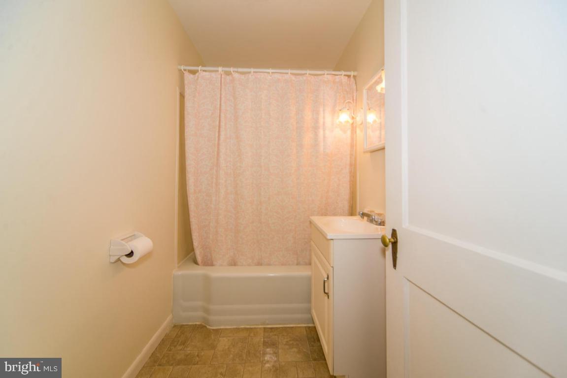 334 East New Street Lititz, PA 17543 - Photo 11 of 17