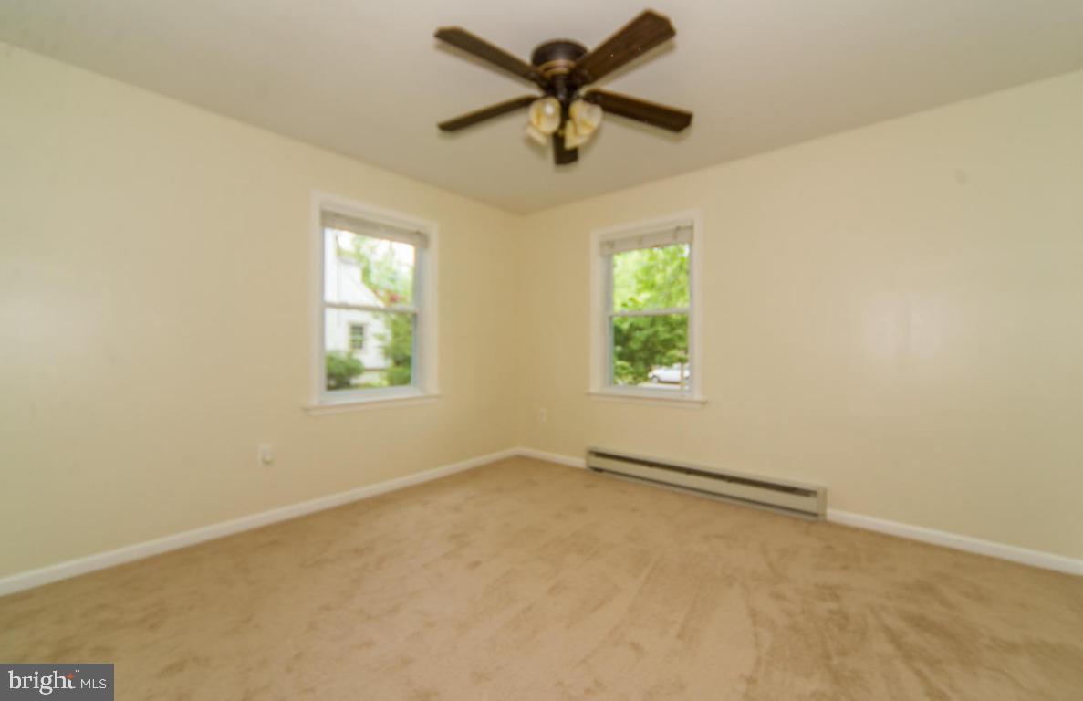 334 East New Street Lititz, PA 17543 - Photo 9 of 17